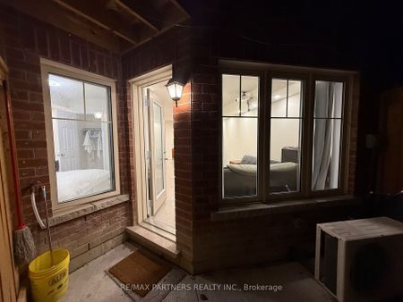 For Lease - 1 Eaton Park Lane Unit# 9, Toronto, Ontario - Photo 4