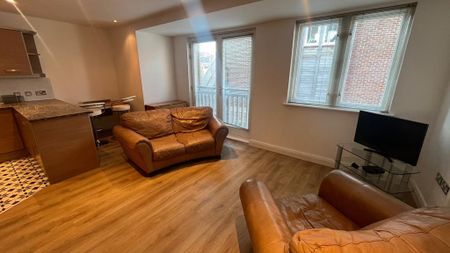 2 bedroom apartment to rent - Photo 4