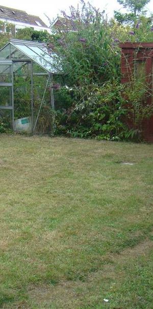 2 bedroom terraced house to rent - Photo 2