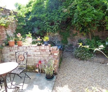 1 bedroom ground floor flat to rent - Photo 2