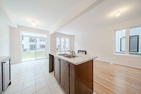 For Lease - 2057 Horace Duncan Crescent, Oshawa, Ontario - Photo 5