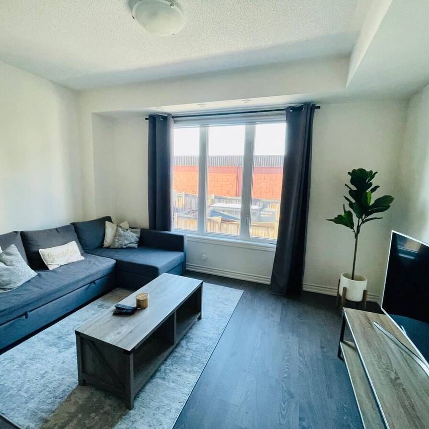 For Lease - 80 EASTWOOD PARK Gardens Unit# 3, Toronto, Ontario - Photo 1