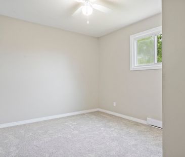 For Lease - 994 Colborne Street, Brantford, Ontario - Photo 3