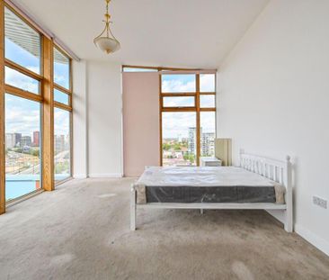 2 bedroom penthouse to rent - Photo 6