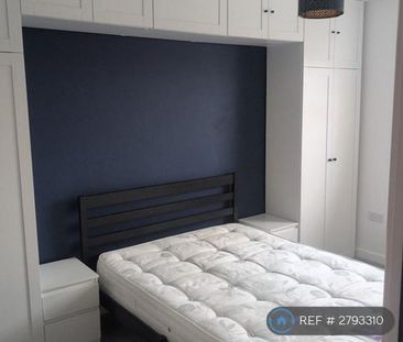 4 bedroom terraced house to rent - Photo 3