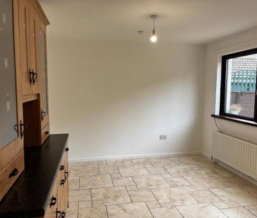 35 Kintulllagh Park, Ballymena, BT43 5HP - Photo 3