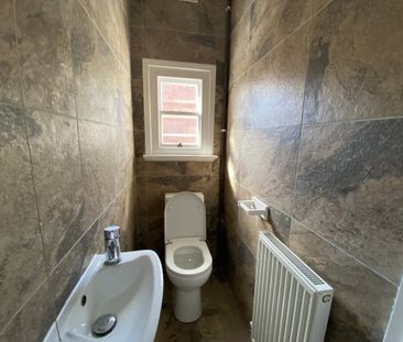 4 Bed - Flat 2, 84 Westcotes Drive, Leicester, - Photo 3