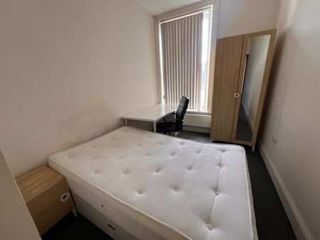 3 Bed Flat, Hyde Terrace, LS2 - Photo 5