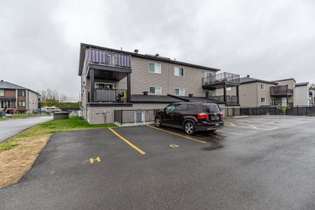 Condo for rent, Sainte-Marthe-sur-le-Lac - Photo 5