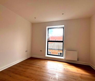 Victoria Road, Aldershot, Hampshire, GU11 - Photo 4