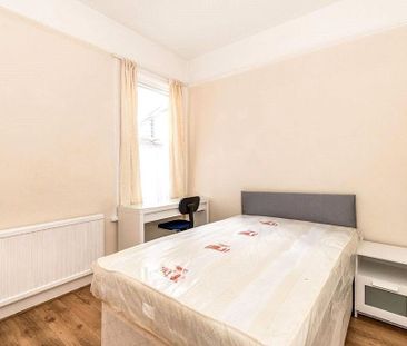 5 bedroom house to rent - Photo 2