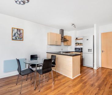 2 bedroom apartment to rent - Photo 6