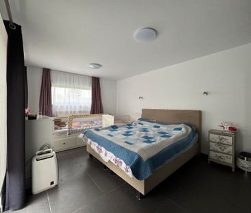 Charmante woning met 2 slaapkamers en ruime tuin te Izegem - Photo 5