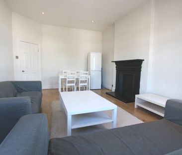 3 bedroom flat to rent - Photo 6