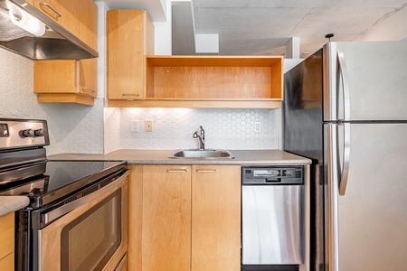 For Lease - 333 Adelaide Street Unit# 726, Toronto, Ontario - Photo 4