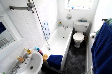 2 bedroom terraced house to rent - Photo 5