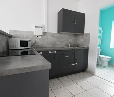 UN TYPE 2, PROCHE DE L’EMBARCADÈRE DE LOCMARIA. - Photo 4