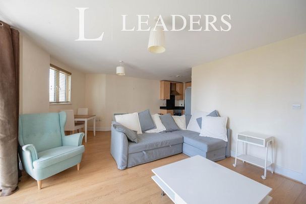 2 bedroom flat to rent - Photo 1