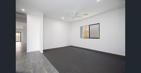 Beautiful Family Home - Ducted Air Conditioning & Rumpus Room - Photo 3