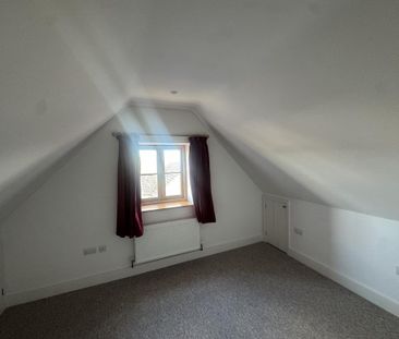 3 bedroom detached house to rent - Photo 2