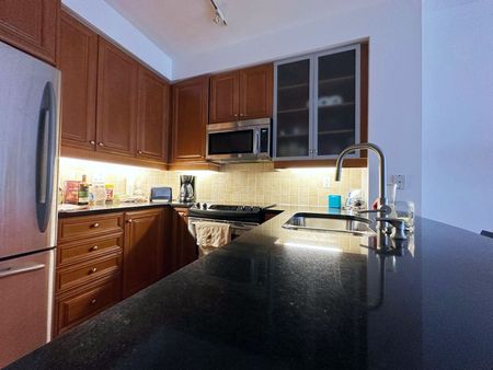 For Lease - 18 Yorkville Avenue Unit# 1904, Toronto, Ontario - Photo 5