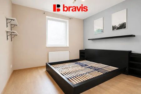 Pronájem bytu 3+kk, Šlapanice u Brna, ul. Brněnská Pole, terasa se zahrádkou, garážové stání - Fotografie 4