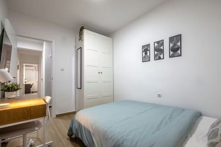 Carrer del Pintor Maella, Valencia, Valencian Community 46023 - Photo 2