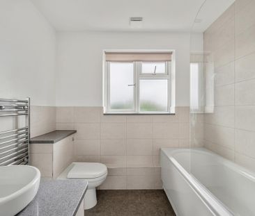 2 bedroom maisonette to rent - Photo 4