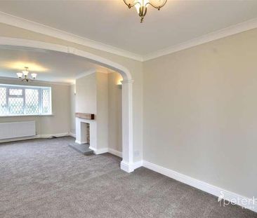 Wheatall Drive, Whitburn, Sunderland, SR6 - Photo 2