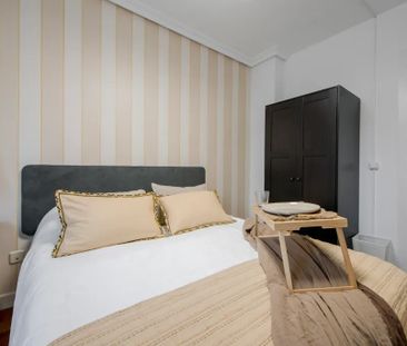 Calle de Ana de Austria, Madrid, Community of Madrid 28050 - Photo 4