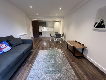 2 bedroom flat to rent - Photo 2