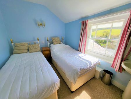 3 bedroom terraced house to rent - Photo 4