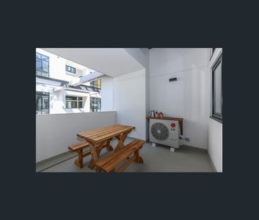 'Heirloom' New York Style UNFURNISHED 1 Bedroom Apartment - Photo 5