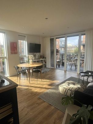 2 Bed Flat, Haggerston, E2 - Photo 1