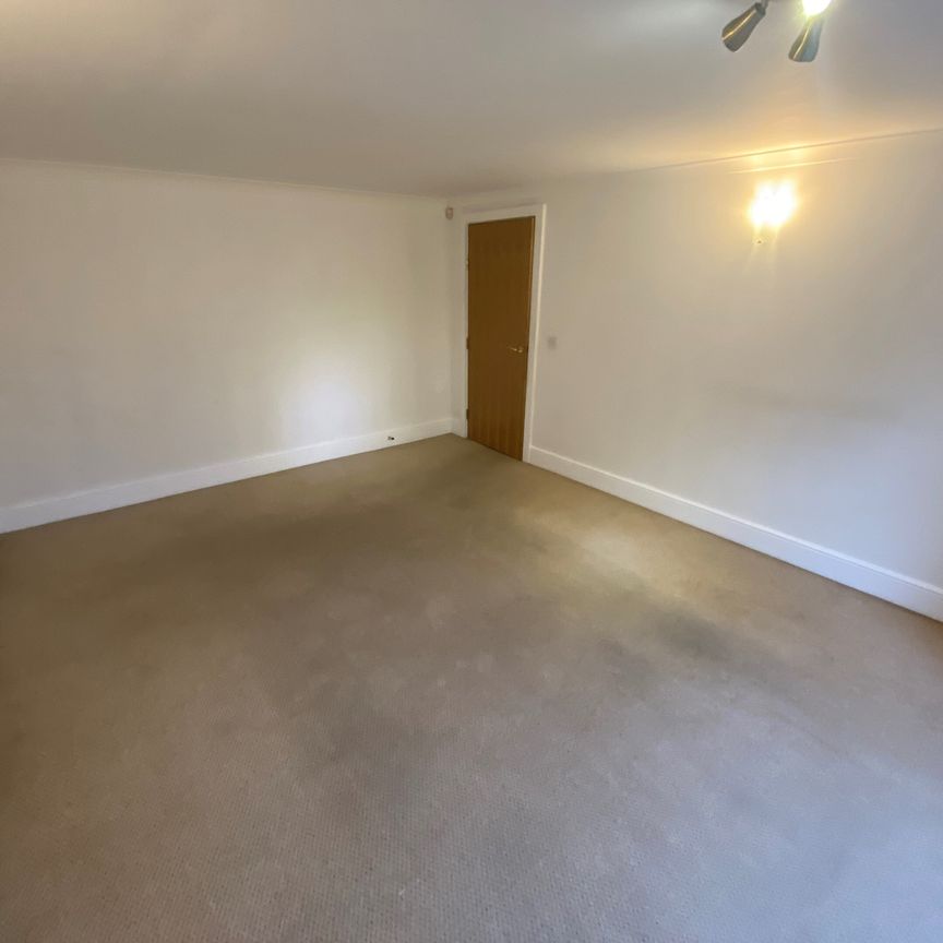 Tudor Court, Thorne Road - Photo 1