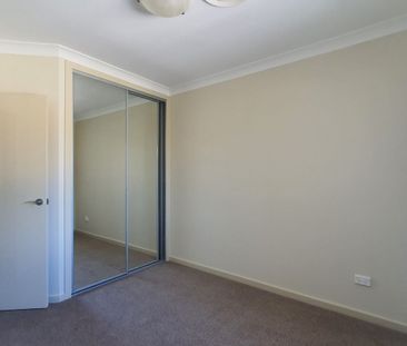 Spacious Four Bedroom Home! - Photo 4