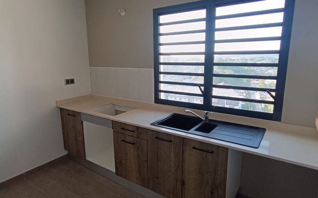 Appartement à louer 2 pièces • Remire-Montjoly - Photo 1