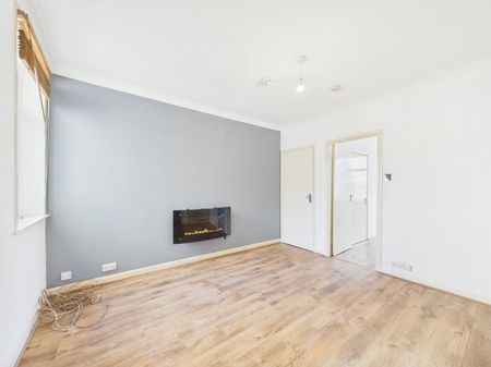 London Road, High Wycombe, Buckinghamshire,HP11 - Photo 3