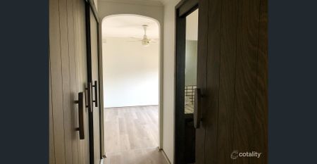 Location Location! - Photo 4