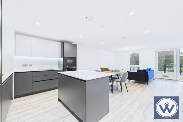 Apartment to Rent: Shale Lane, M5 - Photo 1