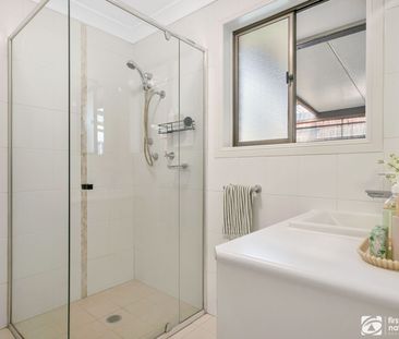 Renovated villa offering comfort, space and convenience - Photo 5