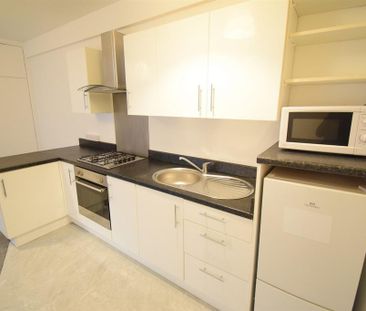 Studio to rent - Photo 5