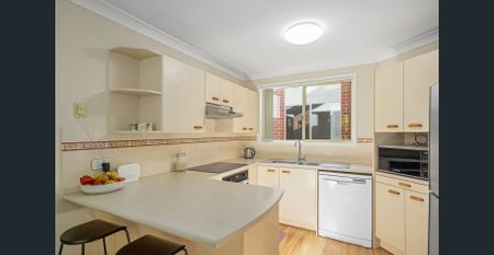 Furnished north facing single level villa - Photo 5