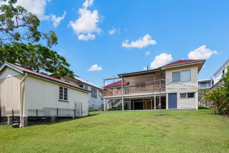 Renovated, Great Location, Air Con - Photo 5