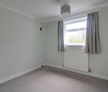 3 bedroom detached bungalow to rent - Photo 1