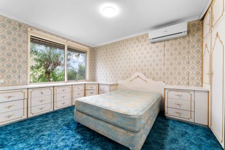 Perfectly Positioned 2-Bed Home with Entertaining Area - Photo 2