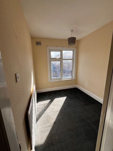 3 Bed Terraced House, Allesley Old Road, CV5 - Photo 5