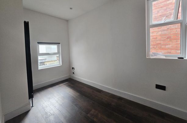 1 bedroom bedsit to rent - Photo 1