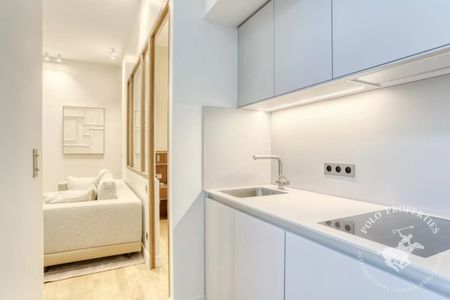 Appartement à louer à Paris 8Ème - Photo 5