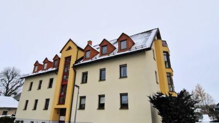 ++ Erstbezug nach Renovierung! Gemütliche 2-Zimmer-Wohnung mit Balkon in Randlage von Neukirchen ++ - Foto 3